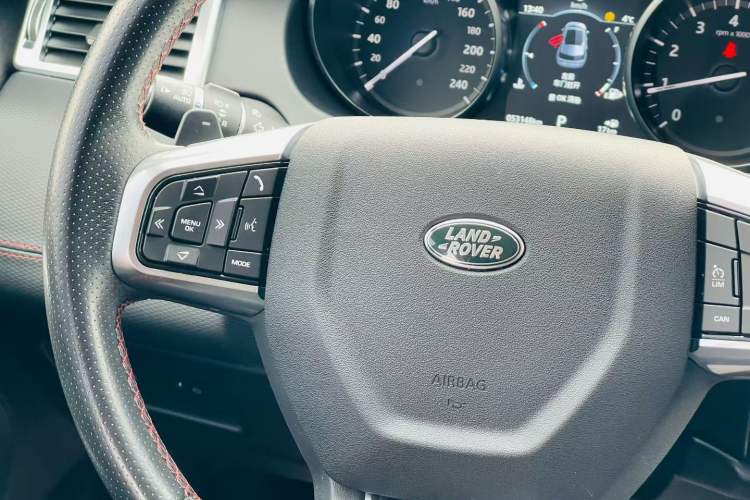 Used Land Rover Discovery Sport 2019 240 PS SE Dynamic Version China VI Standard Interior 1