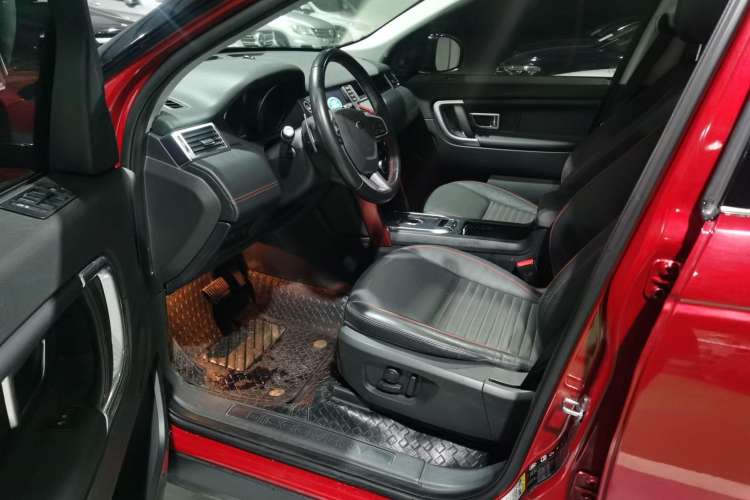 Used Land Rover Discovery Sport 2019 240 PS SE Version China V Standard Interior 2
