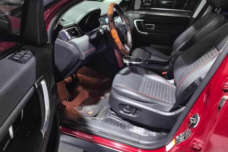 Used Land Rover Discovery Sport 2019 240 PS SE Dynamic Version China VI Standard Interior 2