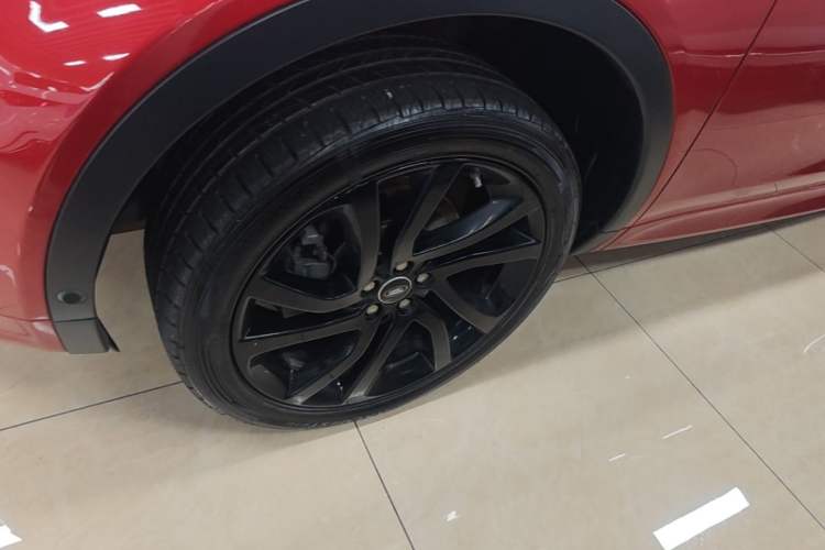 Used Land Rover Discovery Sport 2019 240 PS SE Dynamic Version China VI Standard Left Front Wheel Hub