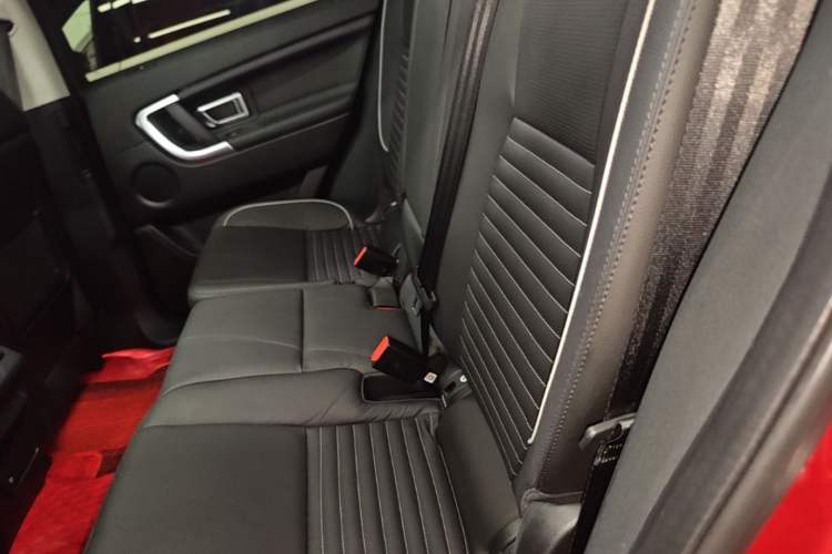 Used Land Rover Discovery Sport 2019 240 PS SE Dynamic Version China VI Standard Left Rear Seat