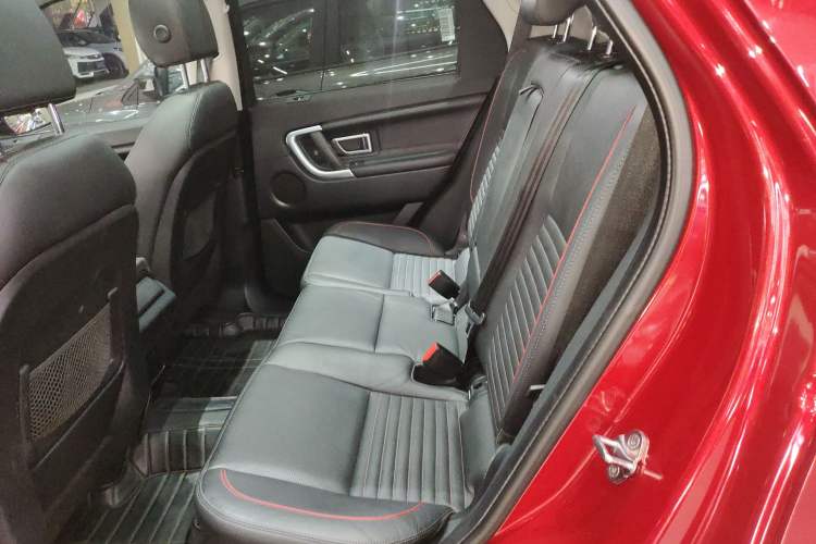 Used Land Rover Discovery Sport 2019 240 PS SE Dynamic Version China VI Standard Left Rear Seat