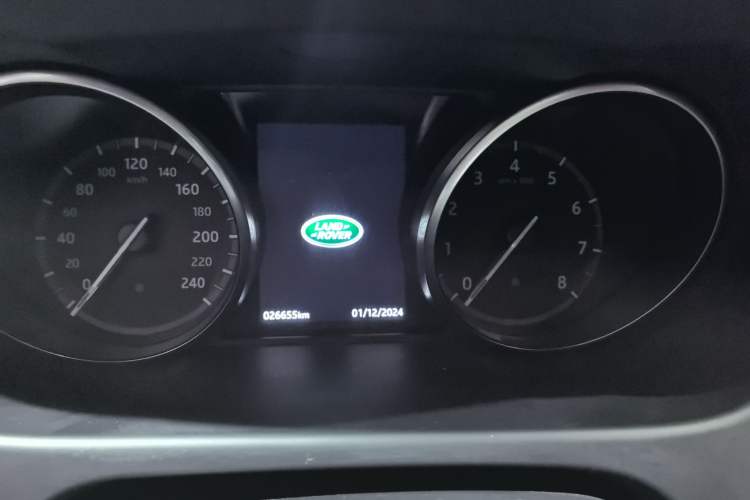 Used Land Rover Discovery Sport 2019 240 PS SE Dynamic Version China VI Standard Odometer Close Up