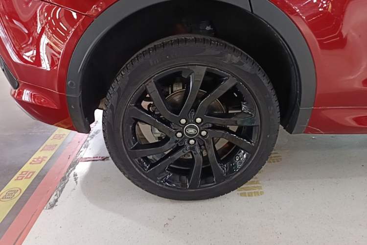 Used Land Rover Discovery Sport 2019 240 PS SE Dynamic Version China VI Standard Right Rear Wheel Hub