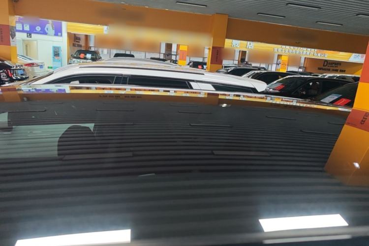 Used Land Rover Discovery Sport 2019 240 PS SE Dynamic Version China VI Standard Roof