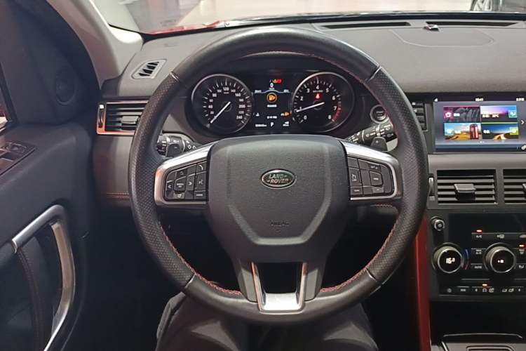 Used Land Rover Discovery Sport 2019 240 PS SE Dynamic Version China VI Standard Steering Wheel