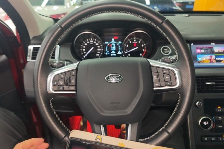 Used Land Rover Discovery Sport 2019 240 PS SE Dynamic Version China VI Standard Steering Wheel