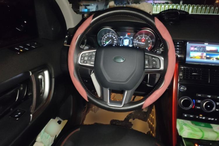 Used Land Rover Discovery Sport 2019 240 PS SE Dynamic Version China VI Standard Steering Wheel
