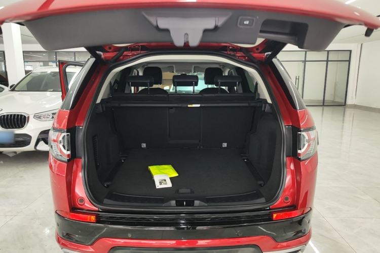 Used Land Rover Discovery Sport 2019 240 PS SE Dynamic Version China VI Standard Trunk