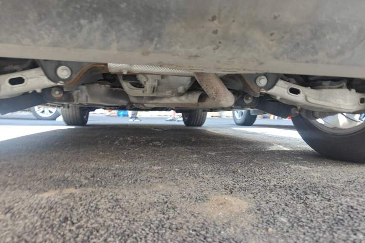 Used Land Rover Discovery Sport 2019 240 PS SE Version China VI Standard Chassis Rear