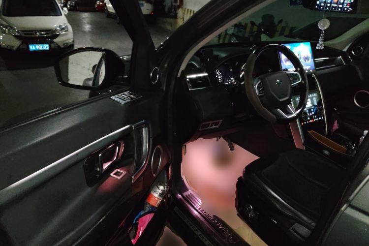 Used Land Rover Discovery Sport 2019 240 PS SE Version China VI Standard Driver Seat