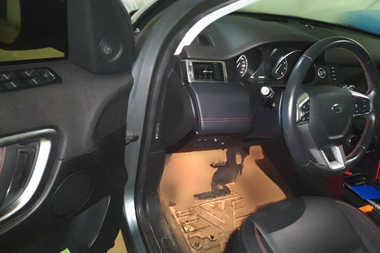 Used Land Rover Discovery Sport 2019 240 PS SE Dynamic Version China VI Standard Driver Seat