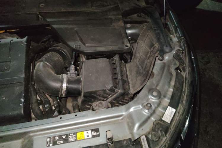Used Land Rover Discovery Sport 2019 240 PS SE Version China VI Standard Engine Bay Left