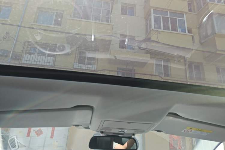 Used Land Rover Discovery Sport 2019 240 PS SE Version China VI Standard Headliner