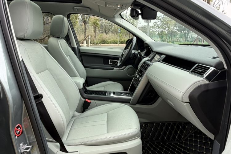 Used Land Rover Discovery Sport 2019 240 PS SE Version China VI Standard Interior 2
