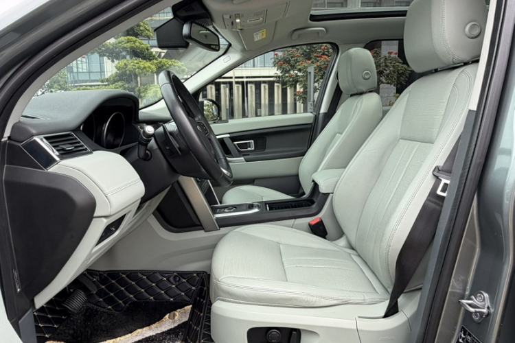 Used Land Rover Discovery Sport 2019 240 PS SE Version China VI Standard Left Front Seat