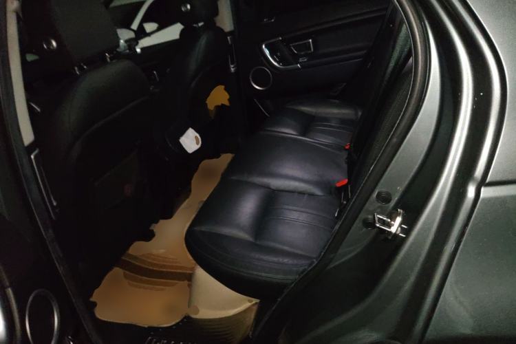 Used Land Rover Discovery Sport 2019 240 PS SE Version China VI Standard Left Rear Seat
