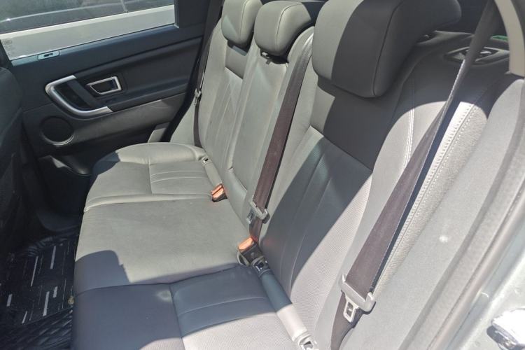Used Land Rover Discovery Sport 2019 240 PS SE Version China VI Standard Left Rear Seat