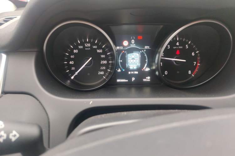 Used Land Rover Discovery Sport 2019 240 PS SE Version China V Standard Odometer Close Up