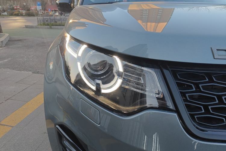 Used Land Rover Discovery Sport 2019 240 PS HSE Version China VI Standard Right Front Headlight