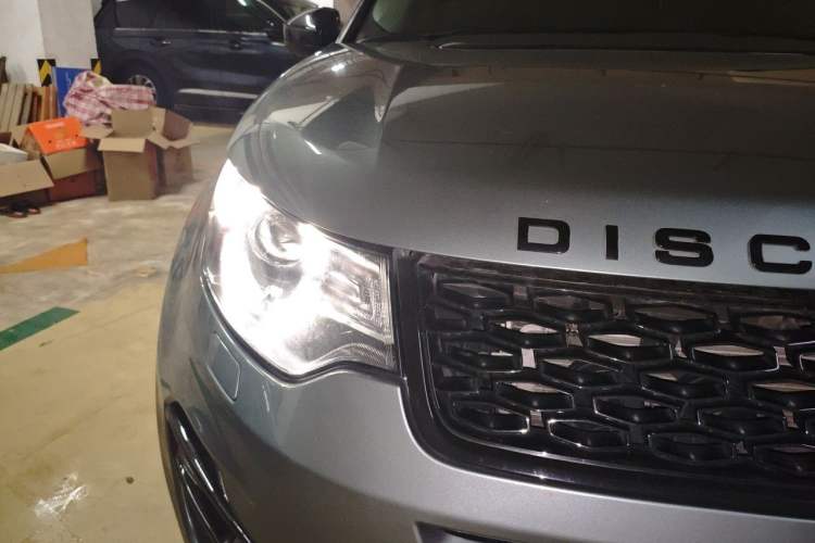 Used Land Rover Discovery Sport 2019 240 PS SE Dynamic Version China VI Standard Right Front Headlight