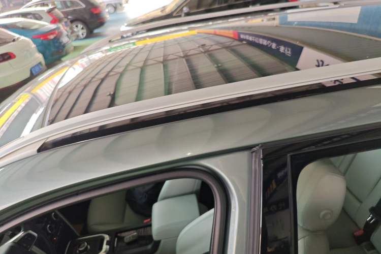 Used Land Rover Discovery Sport 2019 240 PS SE Version China VI Standard Roof