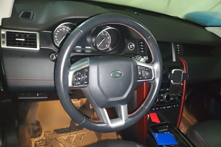 Used Land Rover Discovery Sport 2019 240 PS SE Dynamic Version China VI Standard Steering Wheel