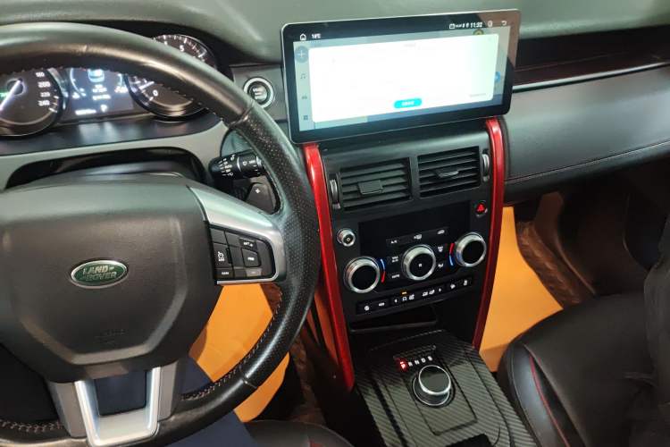 Used Land Rover Discovery Sport 2019 240 PS SE Dynamic Version China V Standard Audio And AC Panel