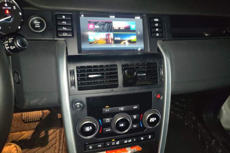 Used Land Rover Discovery Sport 2019 240 PS SE Version China V Standard Audio And AC Panel