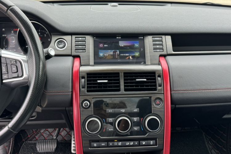 Used Land Rover Discovery Sport 2019 240 PS SE Dynamic Version China VI Standard Audio And AC Panel