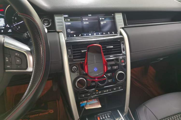 Used Land Rover Discovery Sport 2019 240 PS HSE Version China V Standard Audio And AC Panel