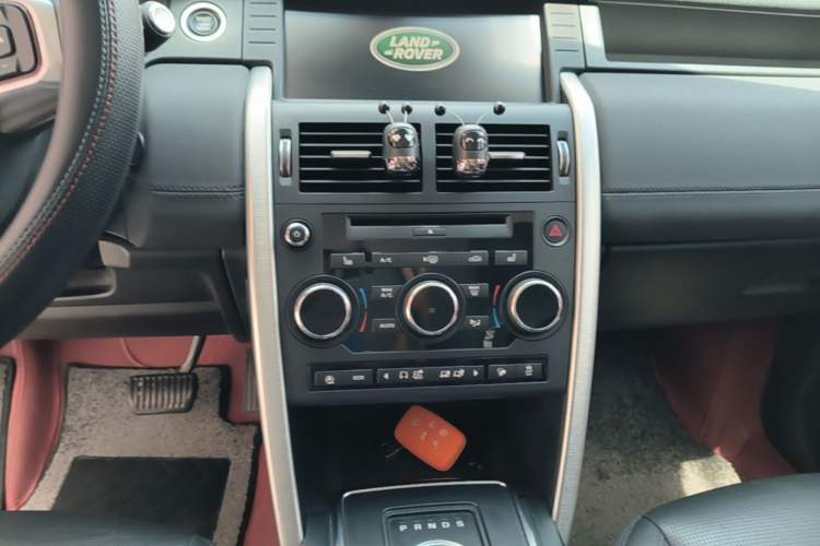 Used Land Rover Discovery Sport 2019 240 PS HSE Version China V Standard Audio And AC Panel