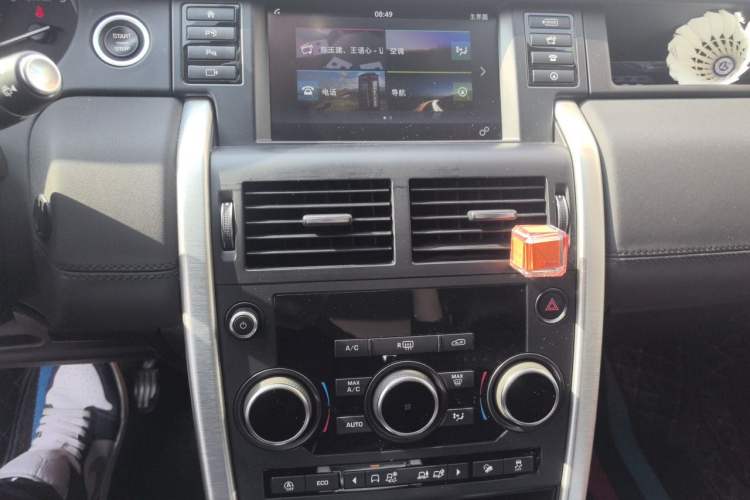 Used Land Rover Discovery Sport 2019 240 PS SE Version China V Standard Audio And AC Panel