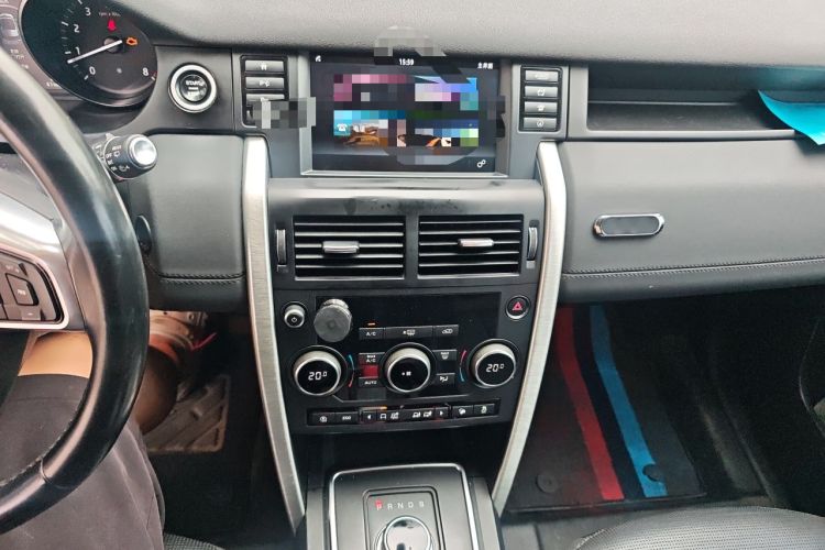 Used Land Rover Discovery Sport 2019 240 PS SE Version China VI Standard Audio And AC Panel