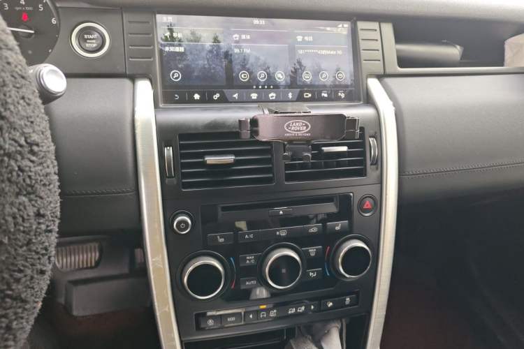 Used Land Rover Discovery Sport 2019 240 PS HSE Version China VI Standard Audio And AC Panel
