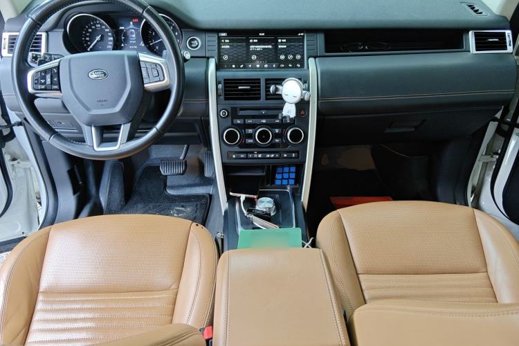 Used Land Rover Discovery Sport 2019 240 PS HSE LUXURY Edition China V Standard Center Console