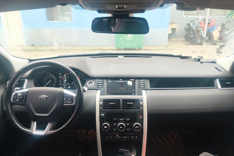 Used Land Rover Discovery Sport 2019 240 PS SE Version China V Standard Center Console