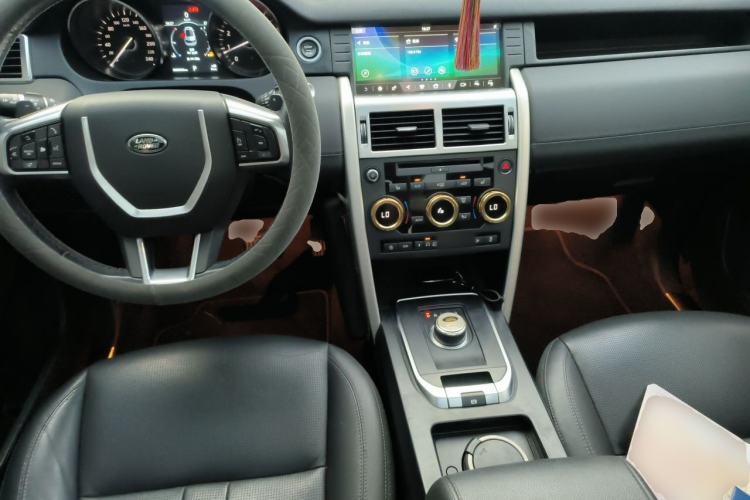 Used Land Rover Discovery Sport 2019 240 PS HSE Version China V Standard Center Console