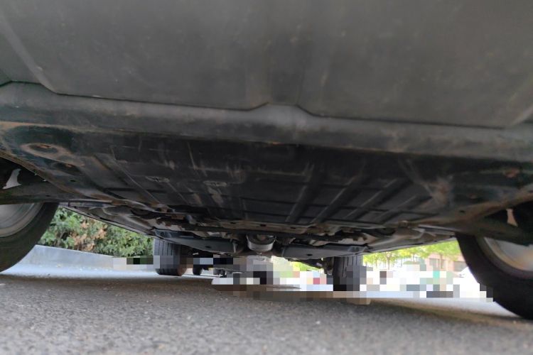 Used Land Rover Discovery Sport 2019 240 PS SE Version China VI Standard Chassis Front