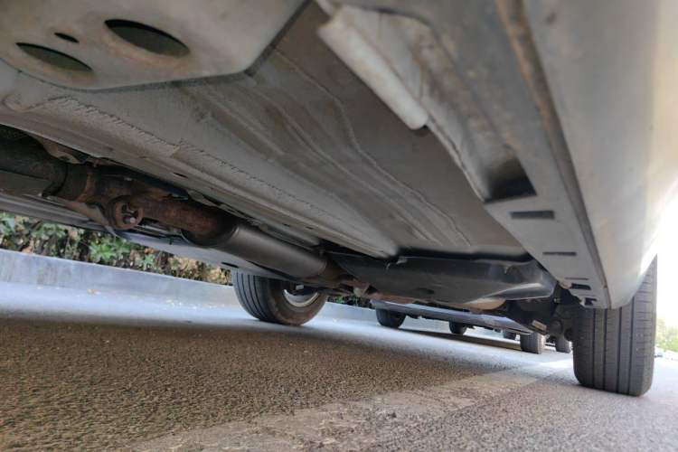 Used Land Rover Discovery Sport 2019 240 PS SE Version China VI Standard Chassis Front Left