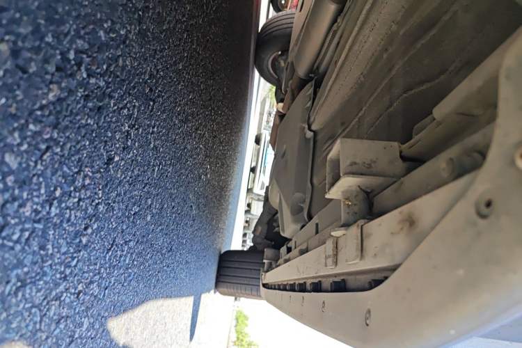 Used Land Rover Discovery Sport 2019 240 PS SE Version China VI Standard Chassis Front Left