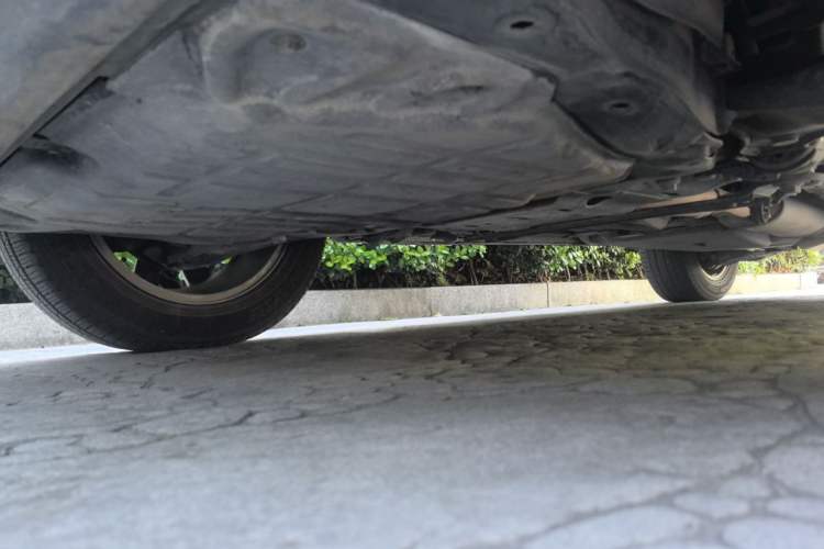 Used Land Rover Discovery Sport 2019 240 PS SE Version China VI Standard Chassis Front Left