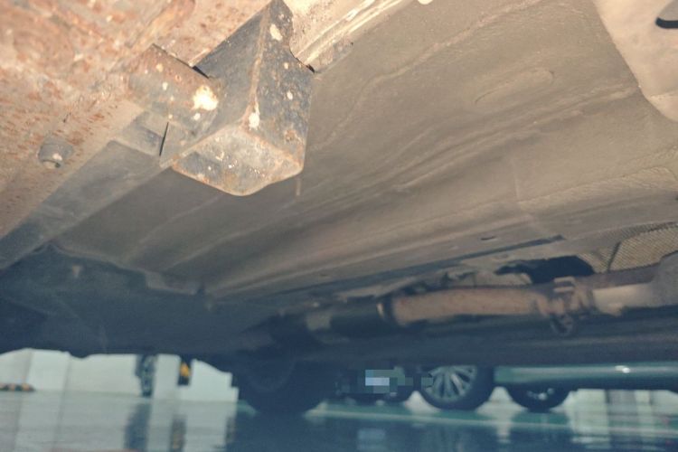Used Land Rover Discovery Sport 2019 240 PS SE Version China VI Standard Chassis Front Right