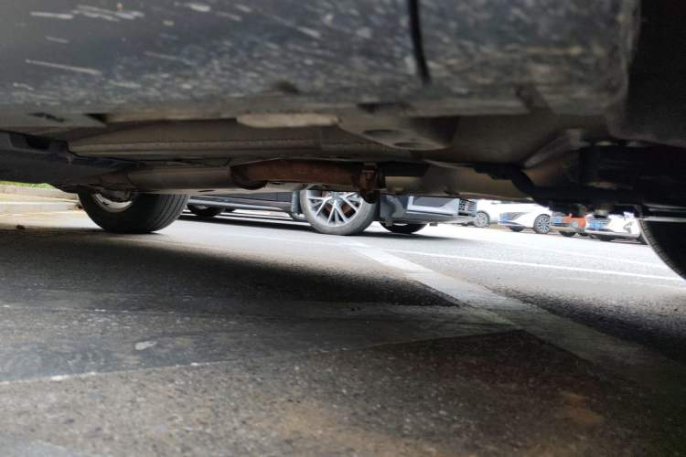 Used Land Rover Discovery Sport 2019 240 PS SE Version China VI Standard Chassis Front Right