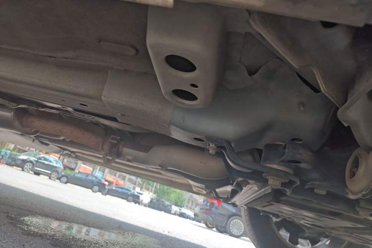 Used Land Rover Discovery Sport 2019 240 PS SE Version China VI Standard Chassis Front Right