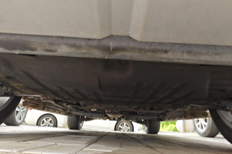 Used Land Rover Discovery Sport 2019 240 PS HSE Version China VI Standard Chassis Front
