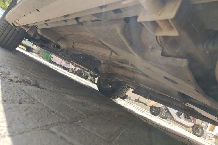 Used Land Rover Discovery Sport 2019 240 PS SE Version China VI Standard Chassis Rear Left