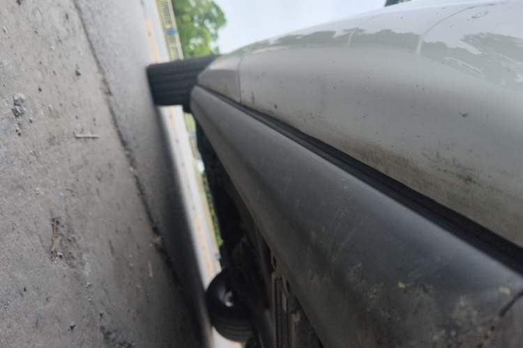 Used Land Rover Discovery Sport 2019 240 PS SE Version China VI Standard Chassis Rear Left