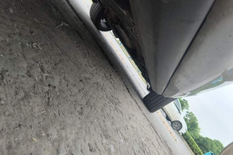 Used Land Rover Discovery Sport 2019 240 PS SE Version China VI Standard Chassis Rear Right