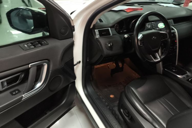Used Land Rover Discovery Sport 2019 240 PS SE Version China VI Standard Driver Seat